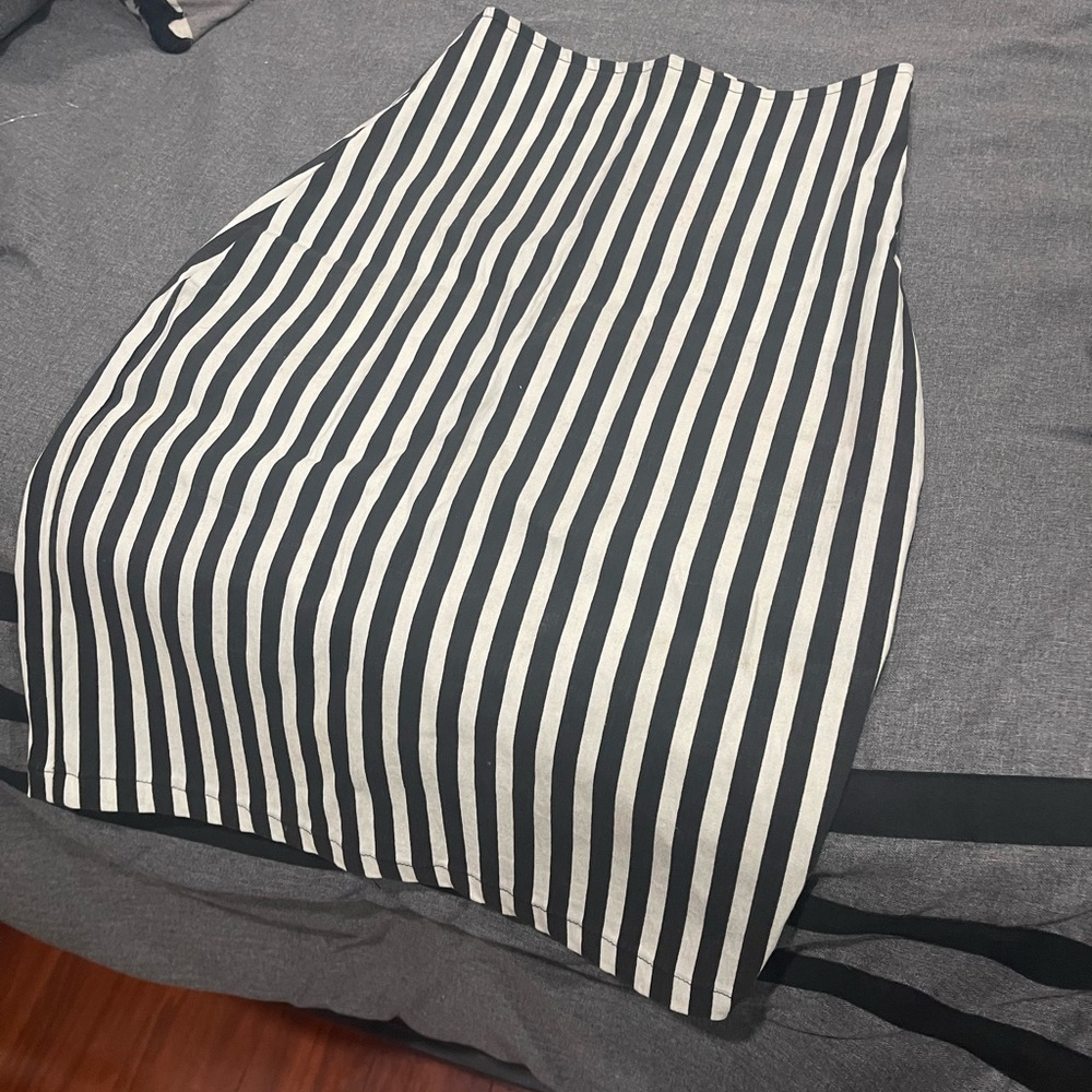 Pinstripe rock steady pencil skirt
